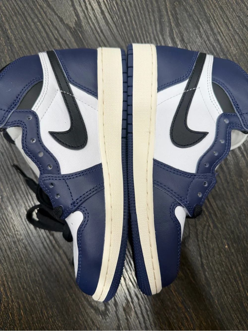 Nike Air Jordan 1 Retro High OG Midnight Navy size 4Y